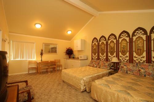Motel Monterey Fireside Lodge