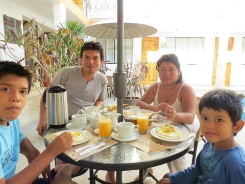 Hotel Las Flores