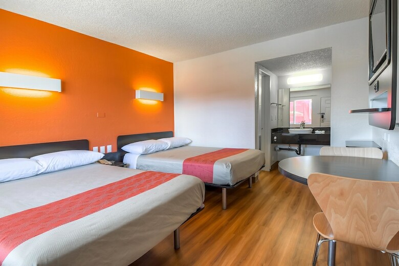 Motel 6 Los Angeles - Long Beach