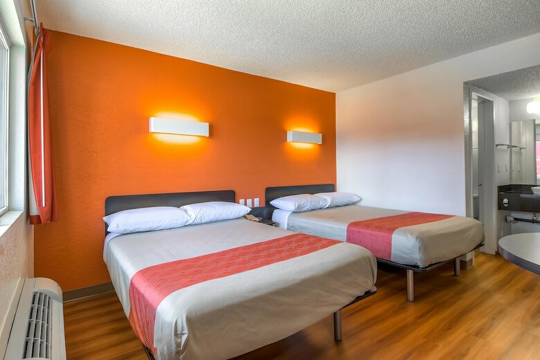 Motel 6 Los Angeles - Long Beach