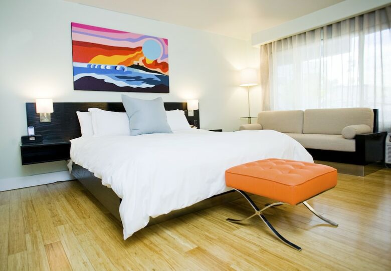 Hotel Current