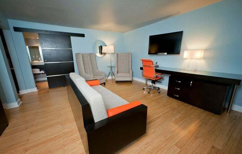 Hotel Current