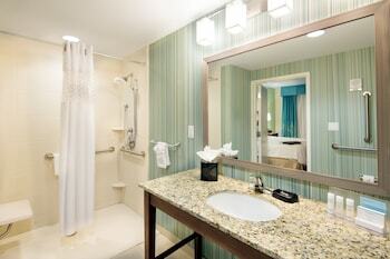 Hotel Holiday Inn Express Orange Beach - On The Beach