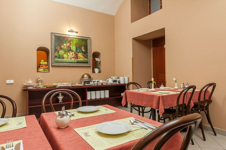 Bohemia Plaza Hotel