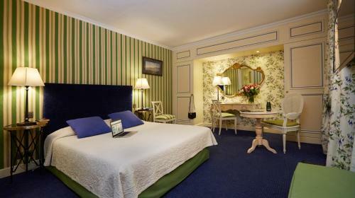 Hotel Beaubourg