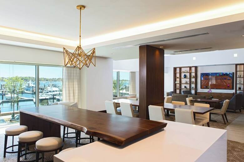 Hotel Newport Marriott