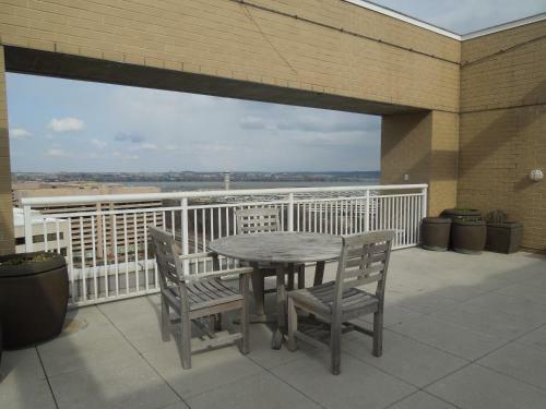 Apartamento Crystal Quarters Corporate Housing At The Concord