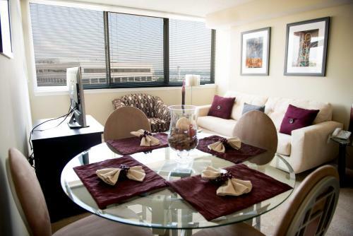 Apartamento Crystal Quarters Corporate Housing At The Concord
