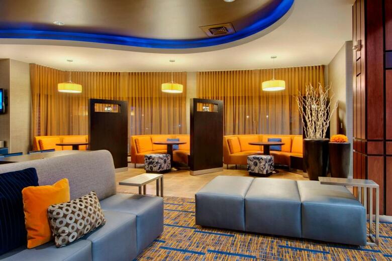 Hotel Courtyard By Marriott Madison-east
