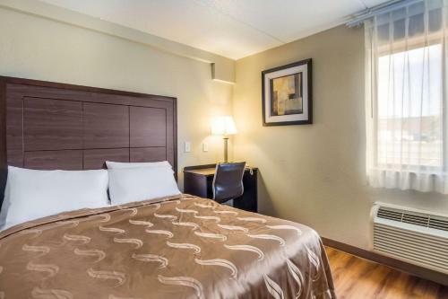 Motel 6 Madison North