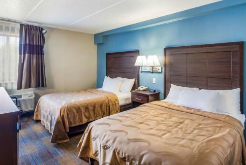 Motel 6 Madison North