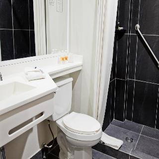 Hotel City Express Plus Satelite