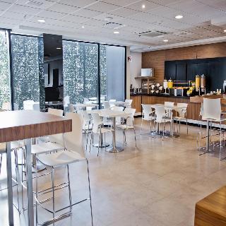 Hotel City Express Plus Satelite