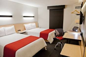 Hotel City Express Plus Satelite