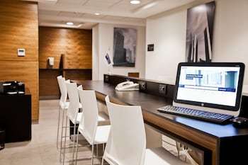 Hotel City Express Plus Satelite