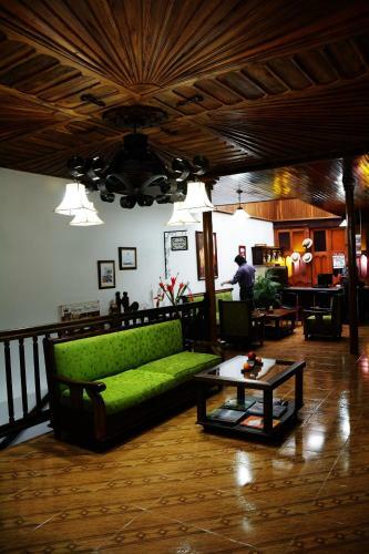 Hotel Hospedaje Casa Real