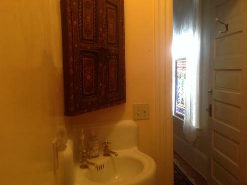 Bed & Breakfast Blooming Garden Inn