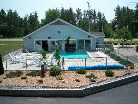 Sunrise Beach Motel