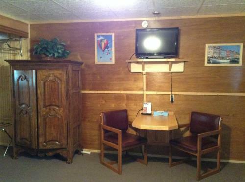 Vindel Motel - Mackinaw City