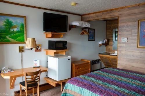 Vindel Motel - Mackinaw City