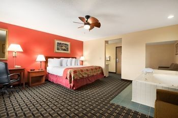 Hotel Baymont Inn And Suites Springfield