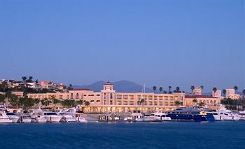 Hotel Balboa Bay Resort