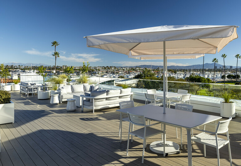 Bay Shores Peninsula Hotel