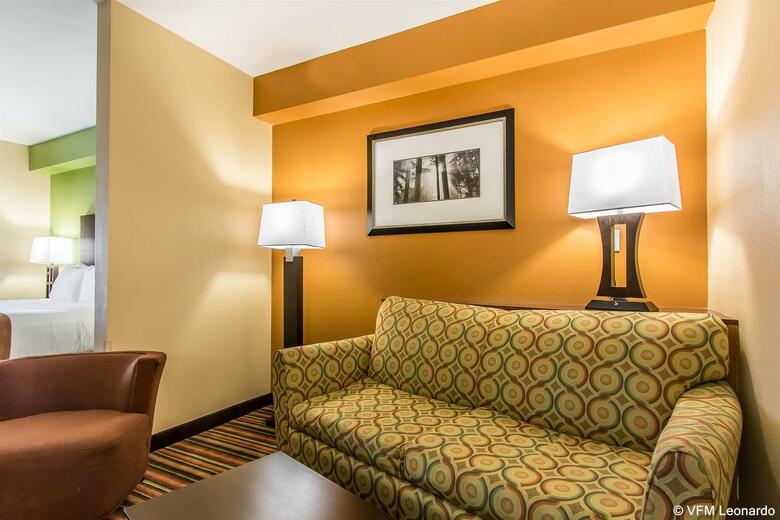 Hotel Comfort Suites Jackson