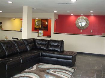 Hotel Econo Lodge Inn And Suites - Jackson