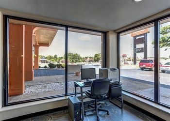 Hotel Econo Lodge Inn And Suites - Jackson