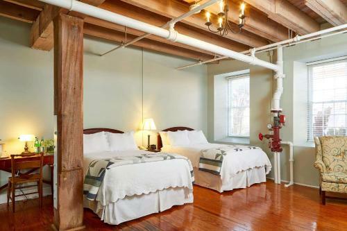 Hotel The Historic Brookstown Inn