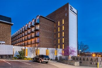 Hotel Hawthorne Inn & Conference Center