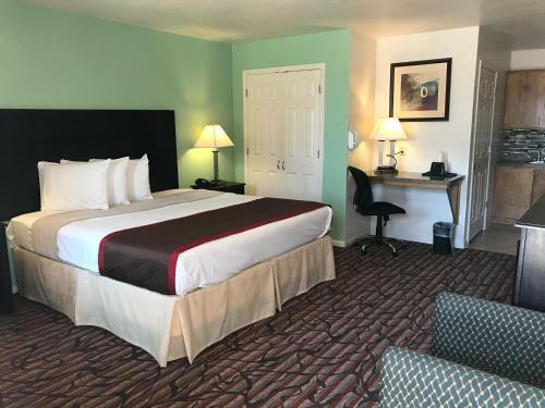 Motel High Five Inn