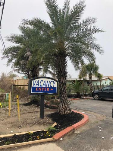 Motel Travel Inn & Suites