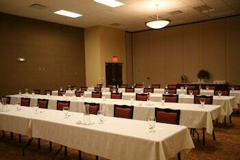 Parke Regency Hotel And Conference Center