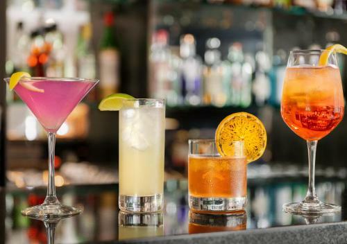 Hotel Oakhurst Inn