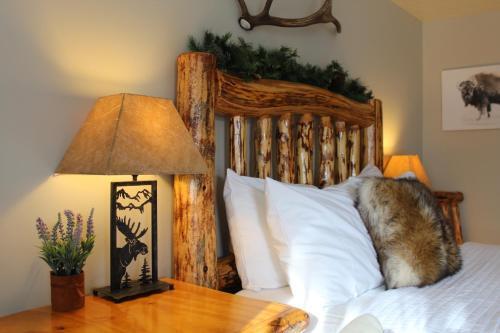 Evergreen Motel