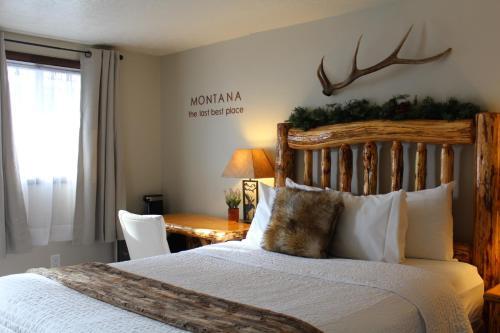 Evergreen Motel