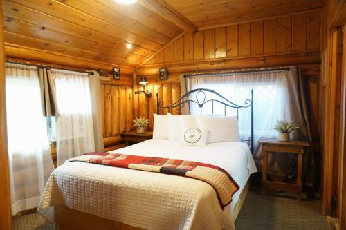 Motel Moose Creek Cabins