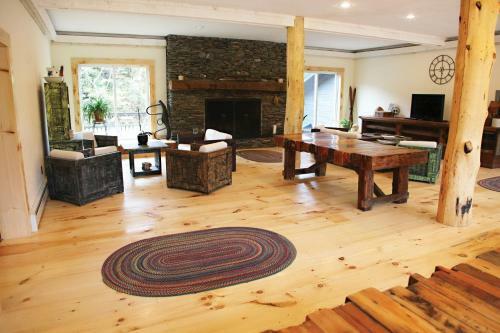Posada Trailside Inn