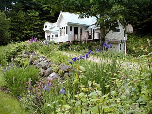 Bed & Breakfast Mountain Valley Retreat