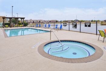 Holiday Inn Express Hotel & Suites Wichita Falls