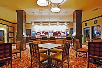 Holiday Inn Express Hotel & Suites Wichita Falls