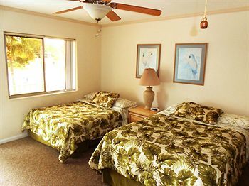 Hotel Hideaway Waterfront Resort