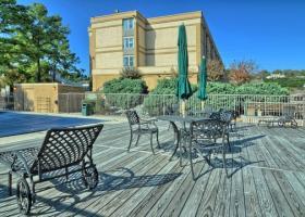 Clarion Hotel
