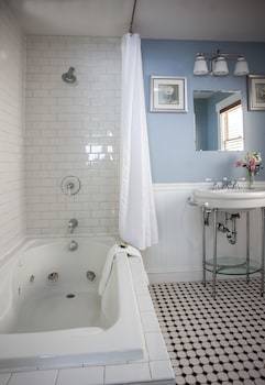 Bed & Breakfast Craftsman Inn