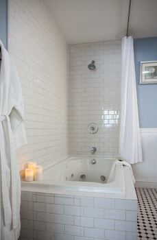 Bed & Breakfast Craftsman Inn