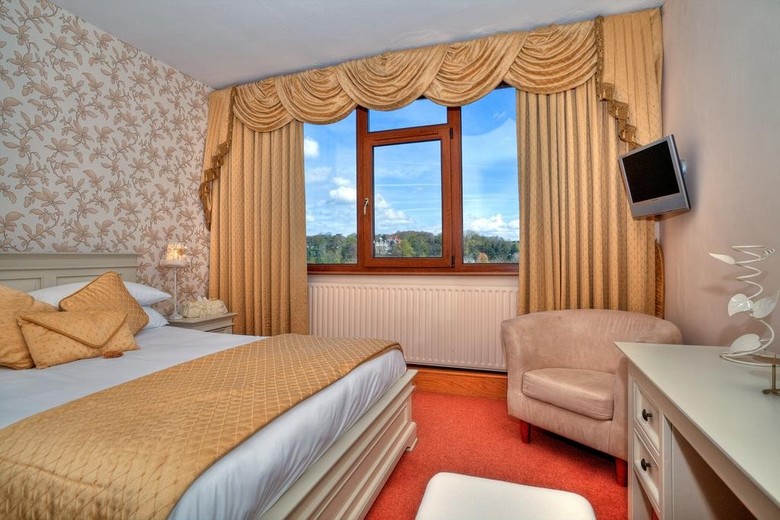 West County Hotel