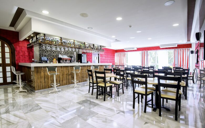 Aparthotel First Flatotel International
