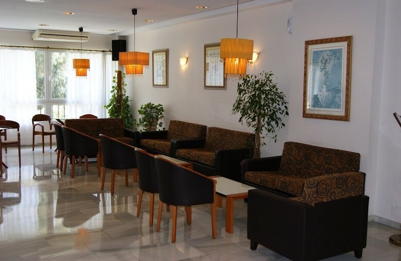Aparthotel First Flatotel International
